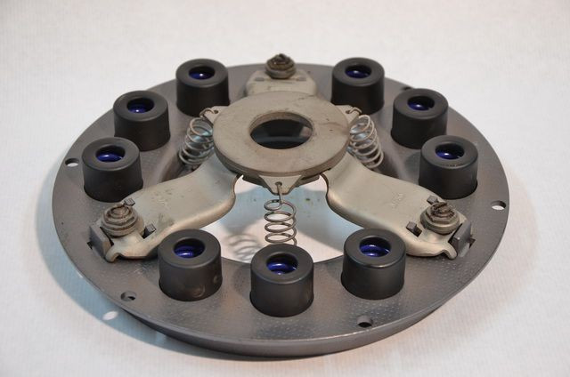 Embrayage mécanisme Ford Vedette (échange standard)